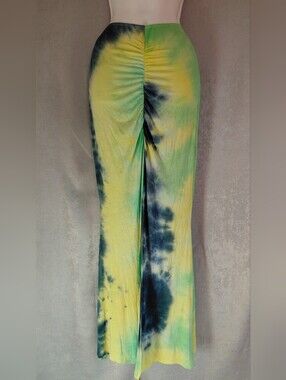 Ouum Shop Ruched Back Tie-Dye Maxi Skirt - Green & Yellow - Size 1X